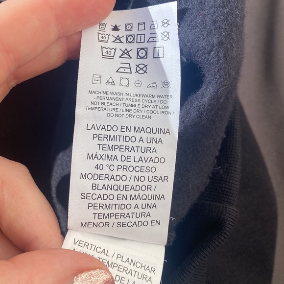 FORMULA 1 OFFICIAL PRODUCT SIZE XL Hooded sweatshirt black with F1 red logo NWT - Picture 10 of 11